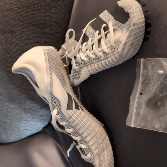 Adidas Track Running Shoes Size 8 with Spikes - Picture 2 of 8